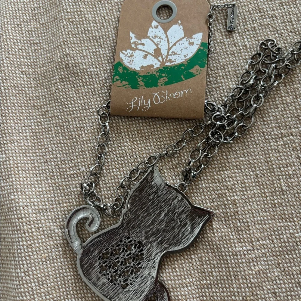 Turquoise‎ Cat Pendant Necklace